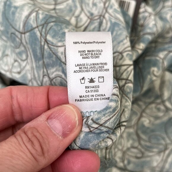 ✨ Bishop + Young Smocked Ruffle Flutter Sleeve Blouse Soft Teal Print Small NWT - Picture 9 of 9